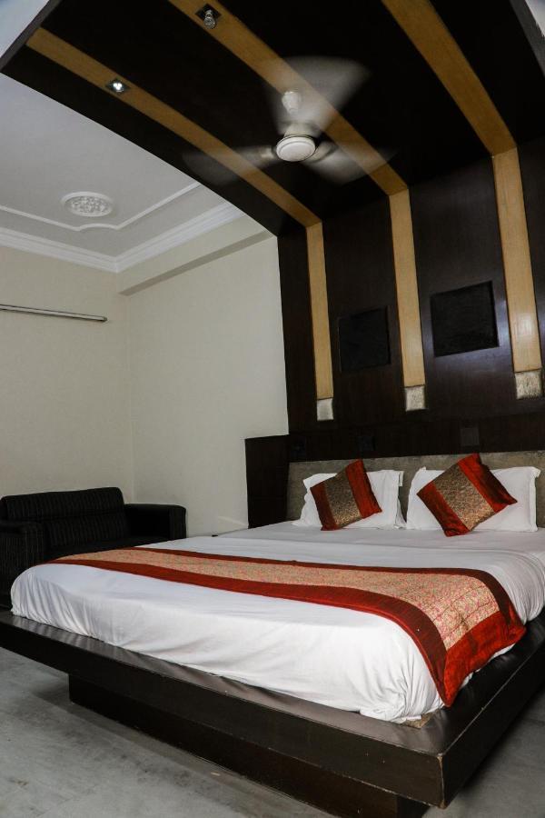 Hotel Centra Inn New Delhi Exterior photo